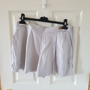 NWT Banana Republic pleated shorts, size 12